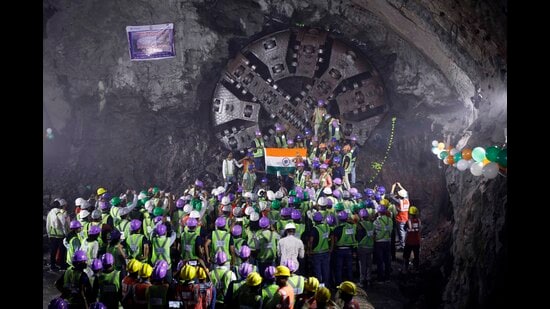 El metro de Pune avanza, se completó el trabajo de excavación de un túnel subterráneo de 12 km